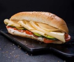 לחמניית גבינה צהובה לחמניית גבינה צהובה